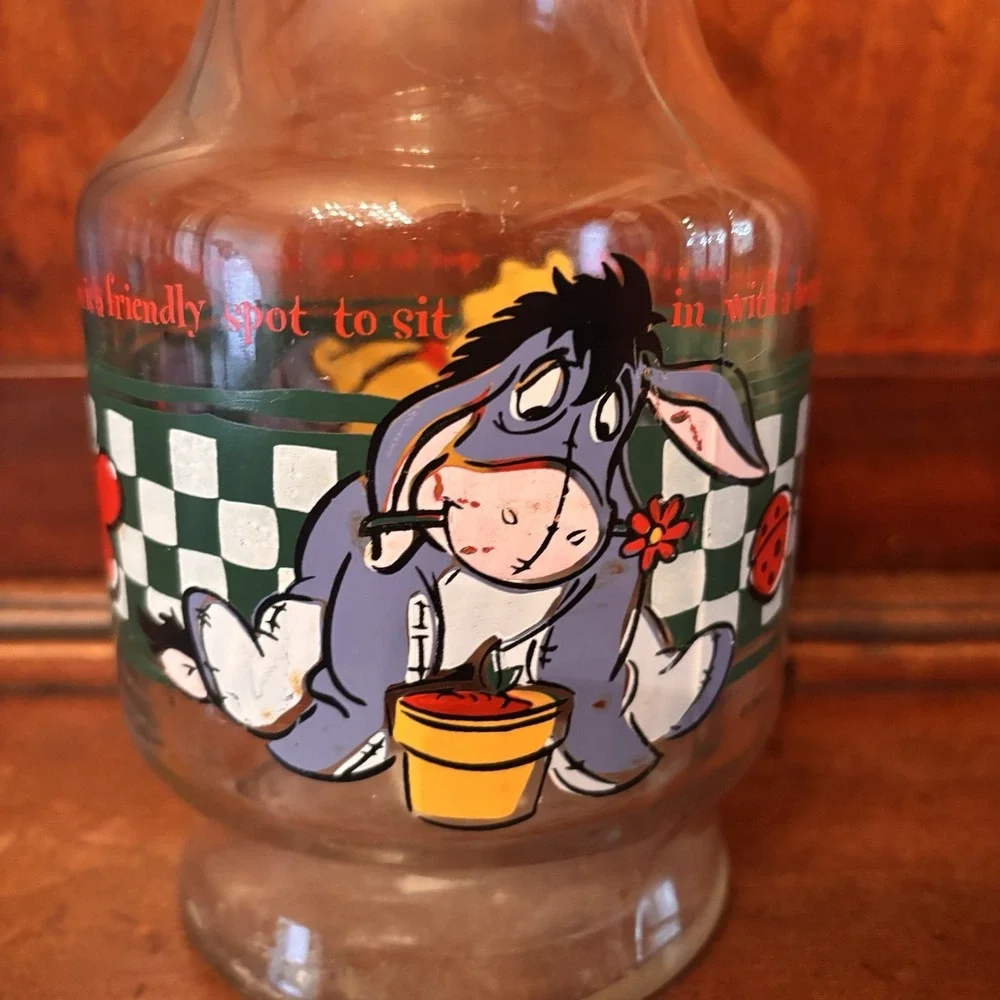 Vintage Anchor Hocking Disney Winnie the Pooh Glass Juice Carafe Pitcher‎ Eeyore